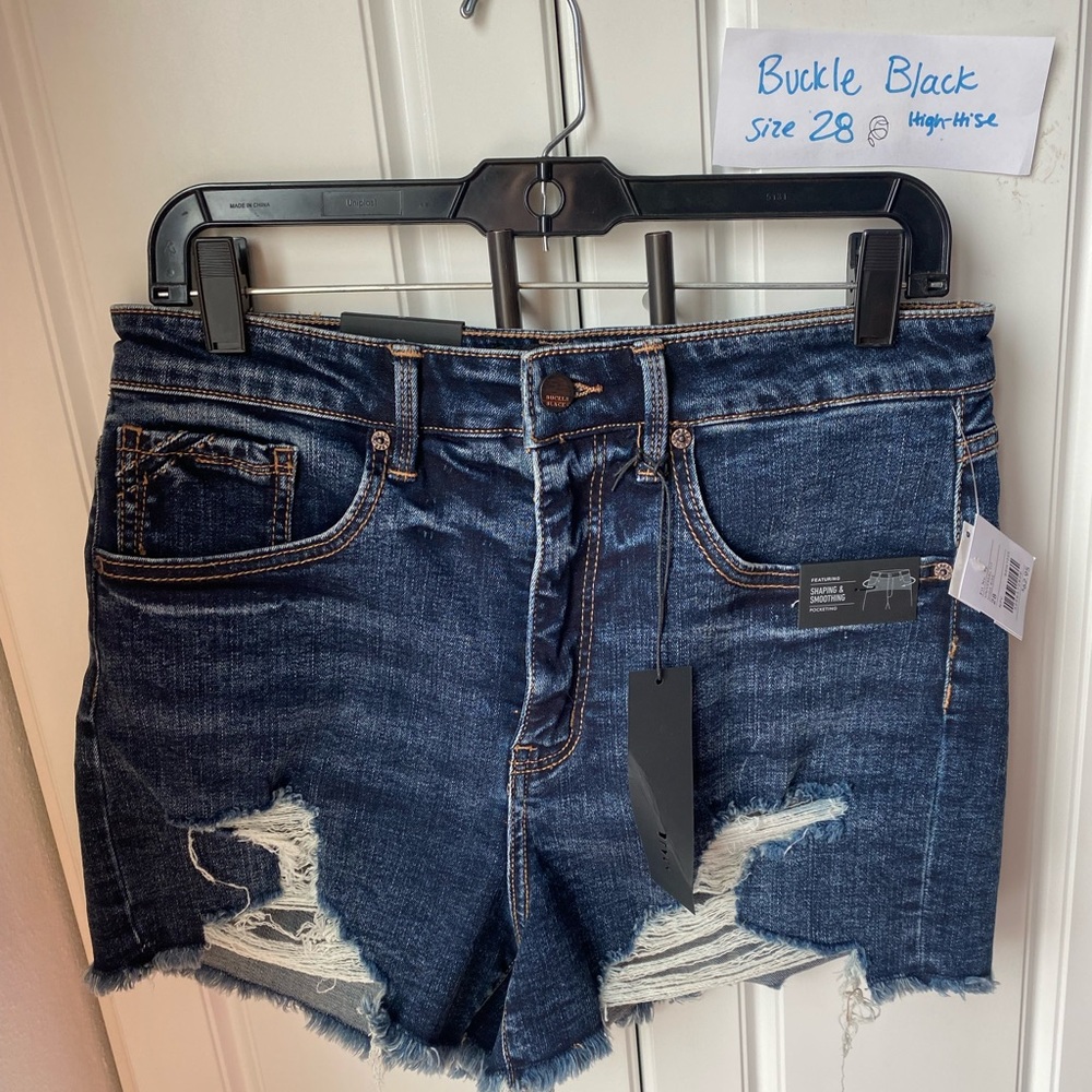 NWT Buckle Black high rise shorts size 28